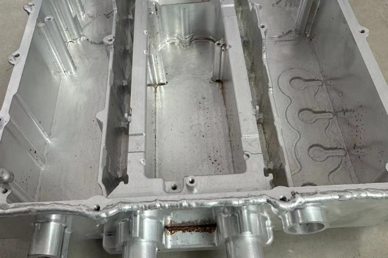 Brazing liqid cold plate